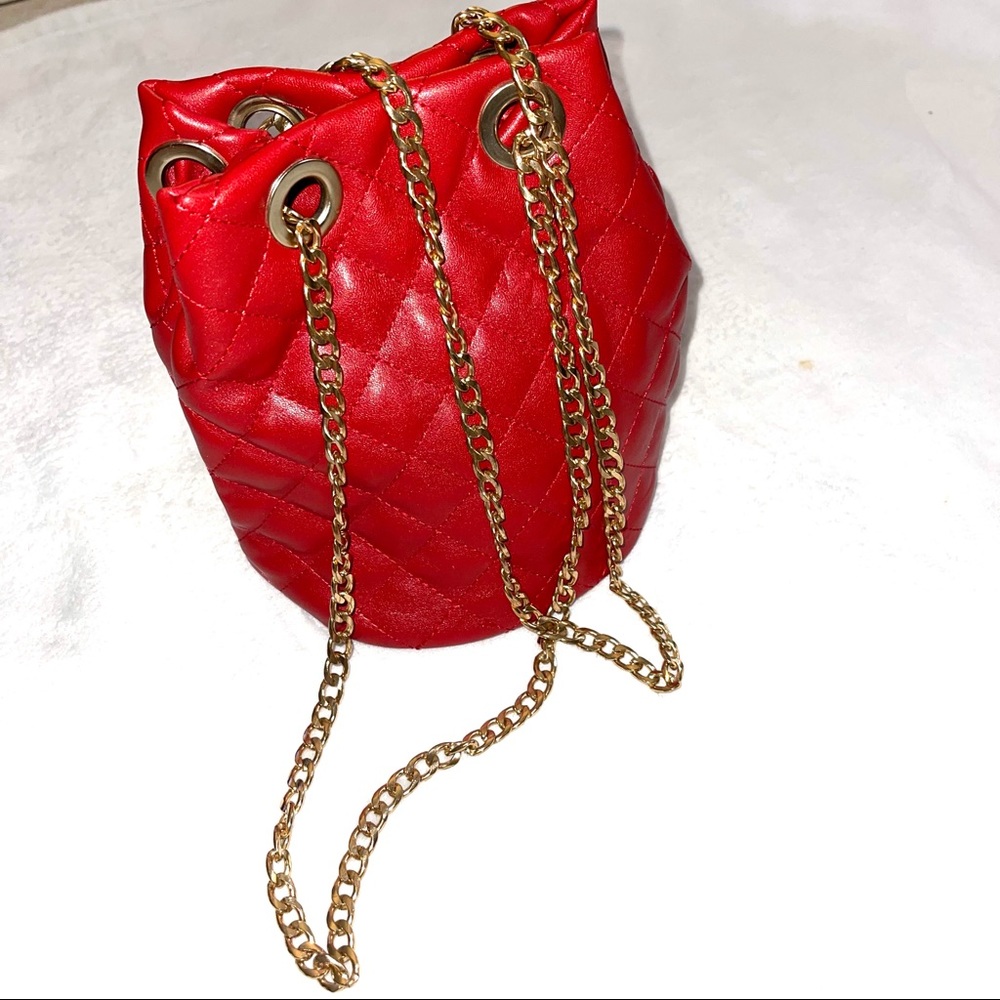 Mini quilted chain bucket bag